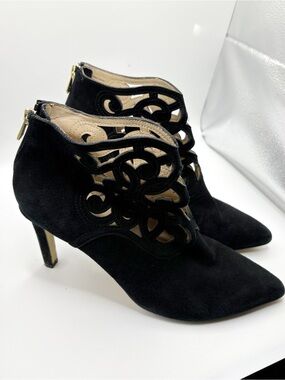 Adrienne Vittadini Black Suede Lasercut Heels